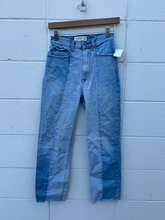 Load image into Gallery viewer, Abercrombie &amp; Fitch Denim Size 2 (26)
