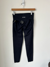 Load image into Gallery viewer, DFYNE Athletic Pants Size Large
