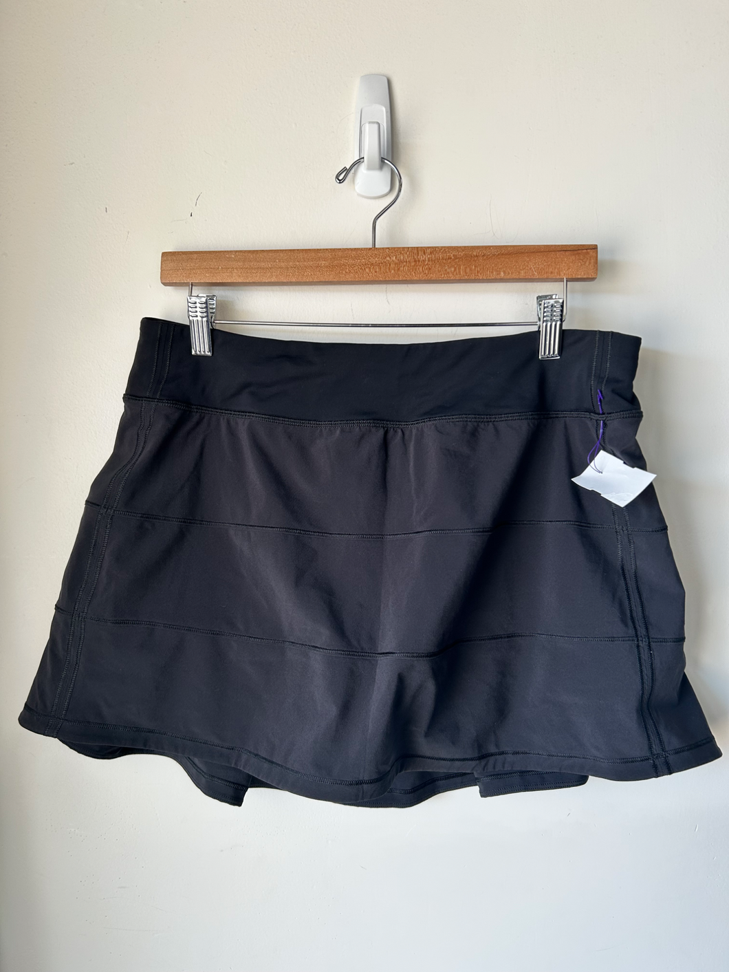 Lulu Lemon Athletic Shorts Size 9/10