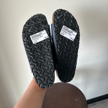 Load image into Gallery viewer, Birkenstock (Shoes) Sandals Womens 8
