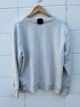 Load image into Gallery viewer, Champion Sweatshirt Size 2XL
