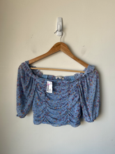 Load image into Gallery viewer, Rewind Short Sleeve Top Size Small
