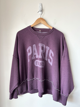 Load image into Gallery viewer, American Eagle Sweatshirt Size Medium
