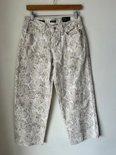 Load image into Gallery viewer, Wild Fable Women’s Pants Size 3/4 (27)
