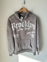 Load image into Gallery viewer, Fashion Nova Sweatshirt Size Large
