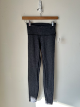 Load image into Gallery viewer, Lulu Lemon Athletic Pants Size Small

