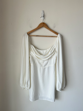 Load image into Gallery viewer, Princess Polly Dress Size Medium

