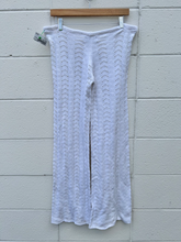 Load image into Gallery viewer, White Fox Pants Size Extra Small
