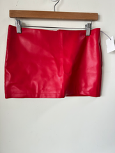 Load image into Gallery viewer, Edikted Short Skirt Size Small
