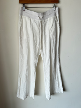 Load image into Gallery viewer, Urban Outfitters ( U ) Pants Size Medium

