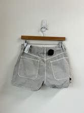 Load image into Gallery viewer, Zara Shorts Size Small
