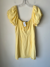 Load image into Gallery viewer, Altar'd State Dress Size Medium
