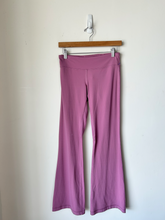 Load image into Gallery viewer, Lululemon Athletic Pants Size 5/6 (28)
