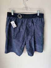 Load image into Gallery viewer, Vrst Athletic Shorts Size Medium
