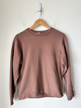 Load image into Gallery viewer, Lululemon Sweatshirt Size Small
