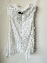 Load image into Gallery viewer, Dress Size Medium
