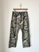 Load image into Gallery viewer, Mossy Oak Pants Size 32
