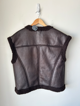 Load image into Gallery viewer, Future Collective Outerwear Size Small
