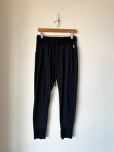 Load image into Gallery viewer, Free People Movement Athletic Pants Size Medium
