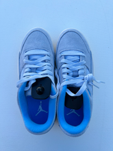 Load image into Gallery viewer, Jordan Casual Shoes Womens 7
