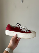 Load image into Gallery viewer, Converse Casual Shoes Womens 8

