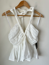 Load image into Gallery viewer, Lulus Tank Top Size Medium
