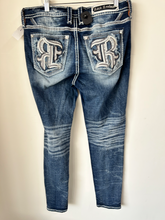 Load image into Gallery viewer, Rock Revival Denim Size 11/12 (31)
