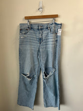 Load image into Gallery viewer, American Eagle Denim Size 13/14 (32)
