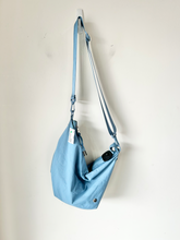 Load image into Gallery viewer, Bearpaw Purse
