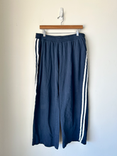 Load image into Gallery viewer, Old Navy Athletic Pants Size Large
