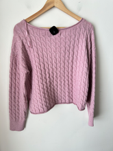 Load image into Gallery viewer, Aeropostale Sweater Size Medium
