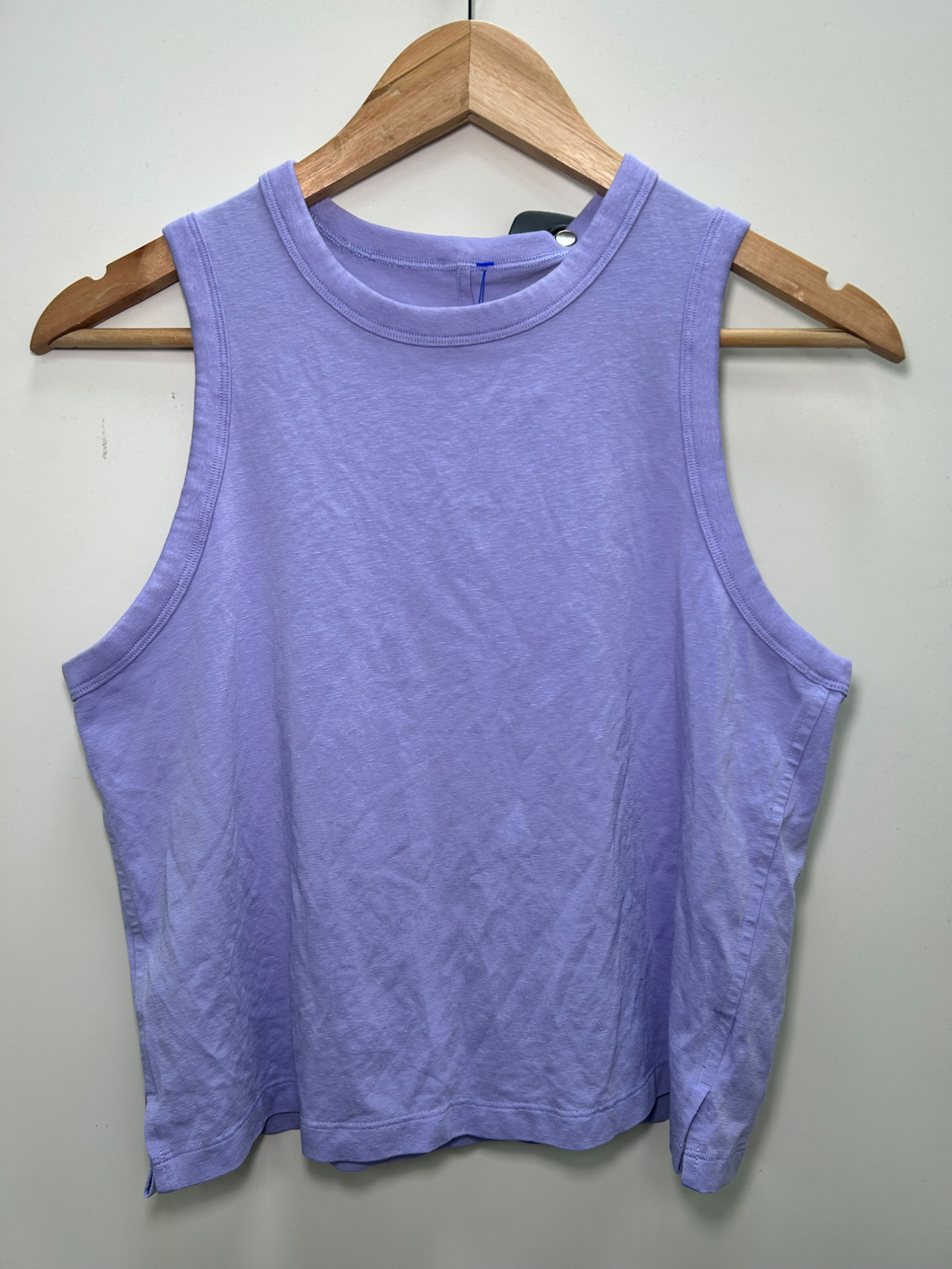 Lulu Athletic Top Size Small