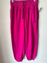Load image into Gallery viewer, Nike Athletic Pants Size Small
