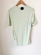 Load image into Gallery viewer, Lulu Lemon Athletic Top Size Small
