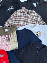 Load image into Gallery viewer, T-Shirt Size Medium
