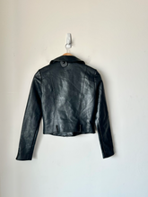 Load image into Gallery viewer, Romeo &amp; Juliet Outerwear Size Small
