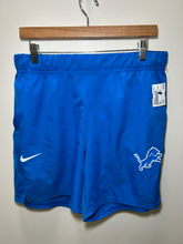 Load image into Gallery viewer, Nike Athletic Shorts Size Large
