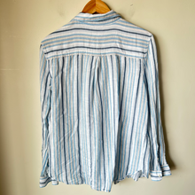Load image into Gallery viewer, Lucky Brand Long Sleeve Top Size Large
