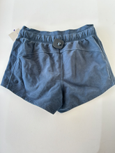 Load image into Gallery viewer, Lululemon Athletic Shorts Size 5/6
