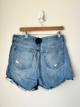 Load image into Gallery viewer, Madewell Shorts Size Medium
