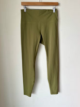 Load image into Gallery viewer, Lulu Lemon Athletic Pants Size 9/10 (30)
