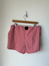 Load image into Gallery viewer, Double Zero Shorts Size Small
