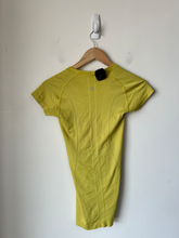 Load image into Gallery viewer, Lululemon Athletic Top Size Small
