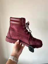 Load image into Gallery viewer, Timberland Shoes Boots Womens 8.5
