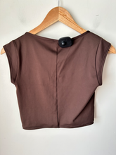 Load image into Gallery viewer, Gym Shark Athletic Top Size Medium
