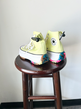 Load image into Gallery viewer, Converse Casual Shoes Womens 8
