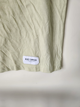 Load image into Gallery viewer, Nike T-shirt Size Medium

