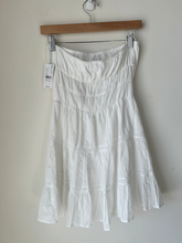 Load image into Gallery viewer, L.A. Hearts Dress Size Small

