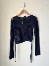 Load image into Gallery viewer, Guess Long Sleeve Top Size Small
