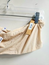 Load image into Gallery viewer, Skims Tank Top Size Extra Large
